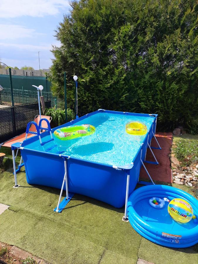 Petrov Apartman Sen מראה חיצוני תמונה
